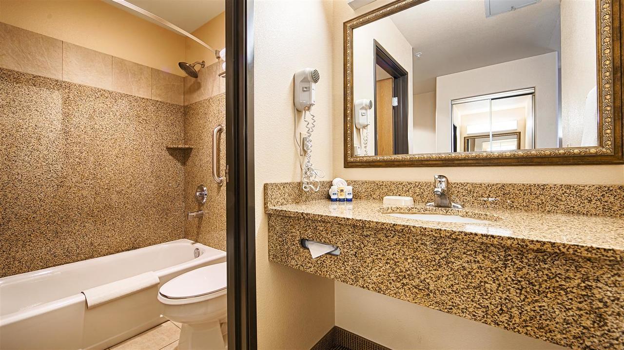 Best Western Territorial Inn And Suites Bloomfield Zewnętrze zdjęcie